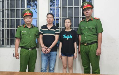 hoa hau the gioi nguoi viet