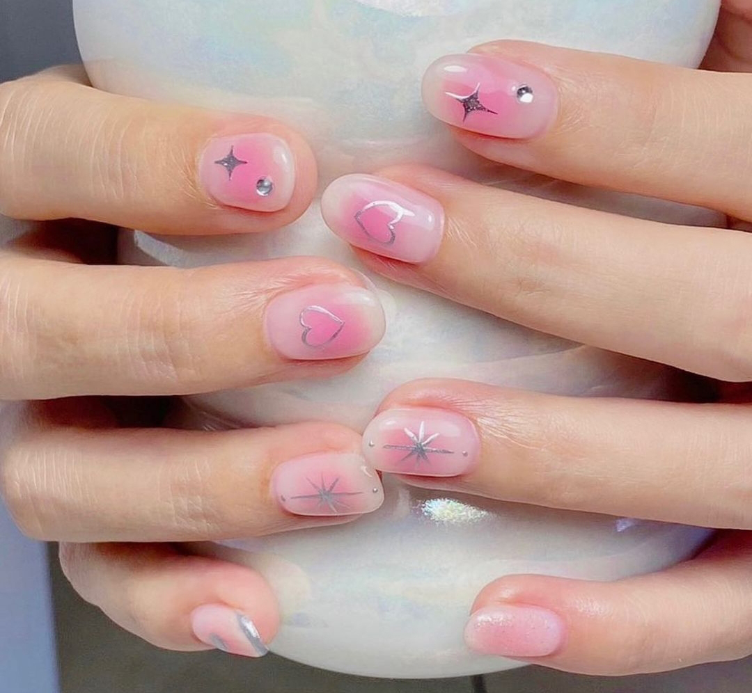 nail hong don thu 1