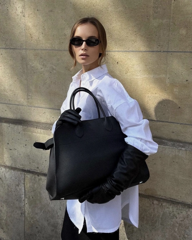Margaux the row 1