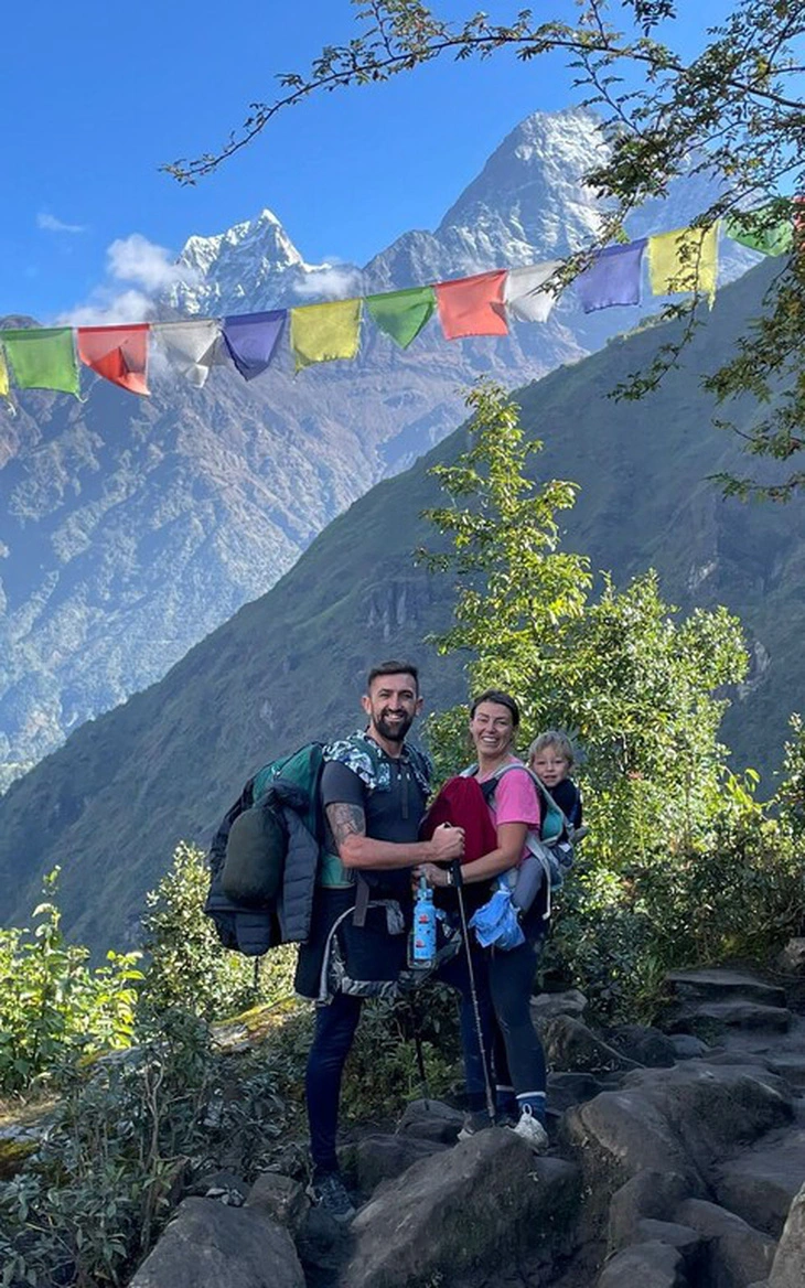 cau be leo dinh everest 1