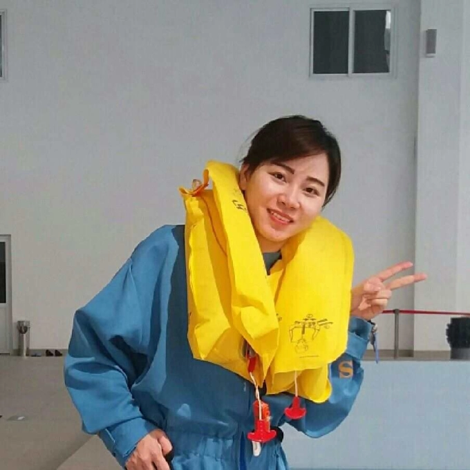 co gai thuy dien 1