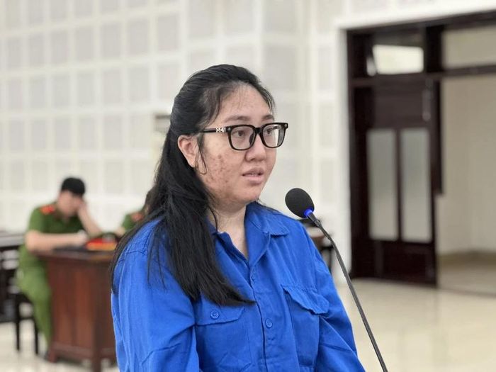 lua tien chuyen bay giai cuu