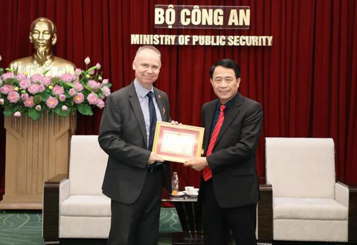 phong chong mua ban nguoi 1