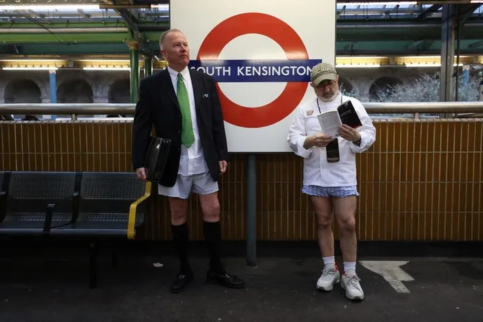 ngay hoi khong mac quan 2