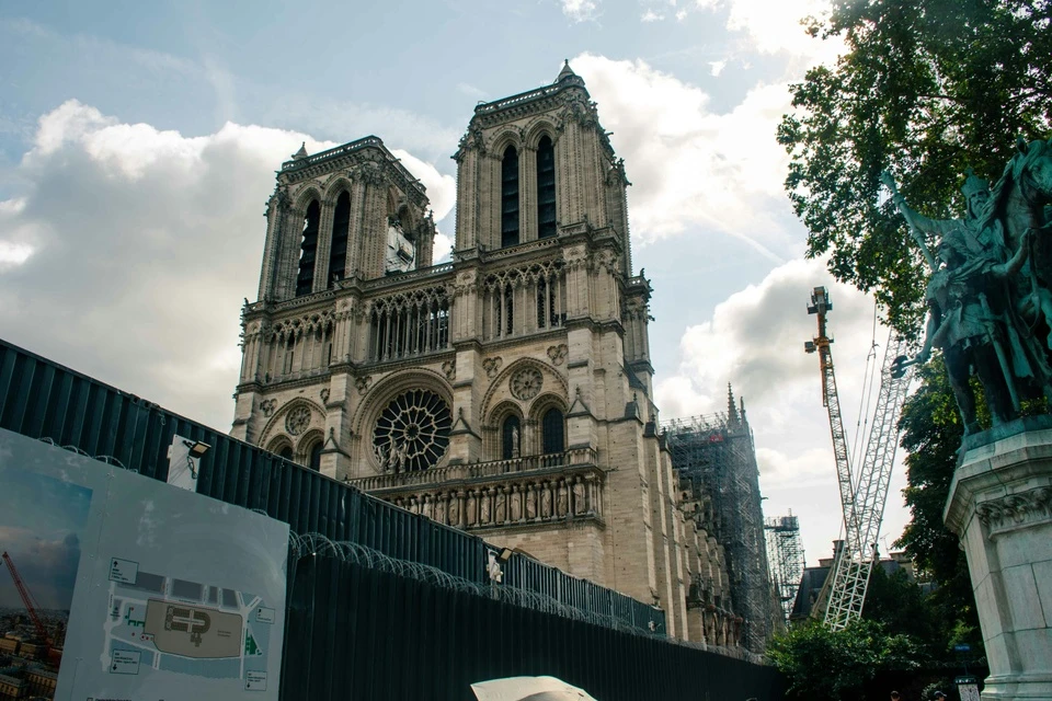 nha tho paris 1