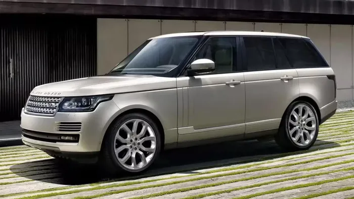 range rover trieu hoi xe