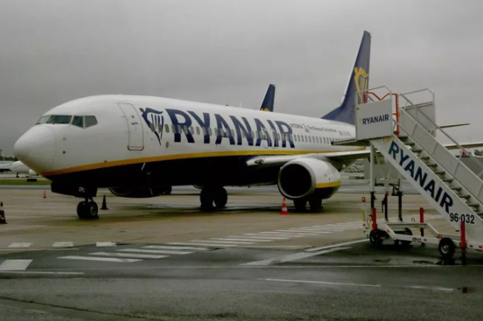 ryanair dot tu