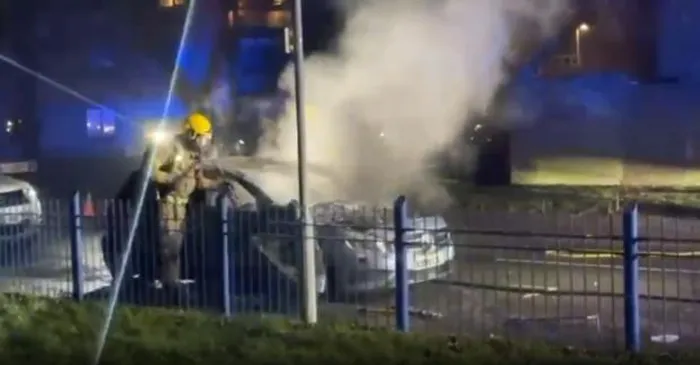 xe sang chay tro khung