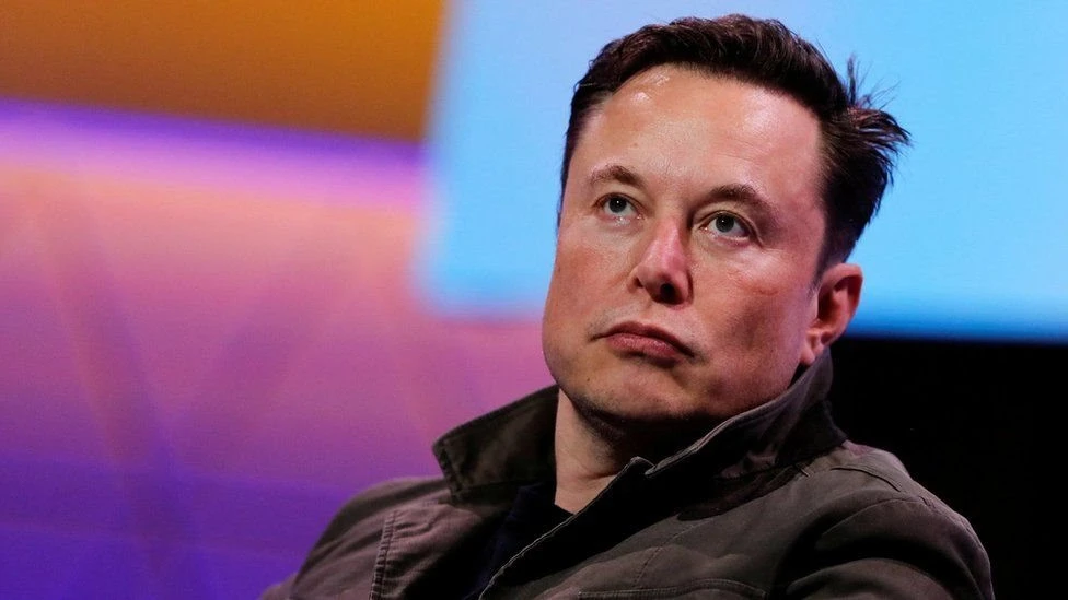 elon musk dung mai thuy