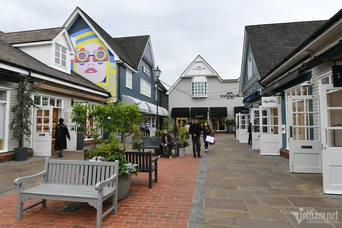 lang thoi trang Bicester 7