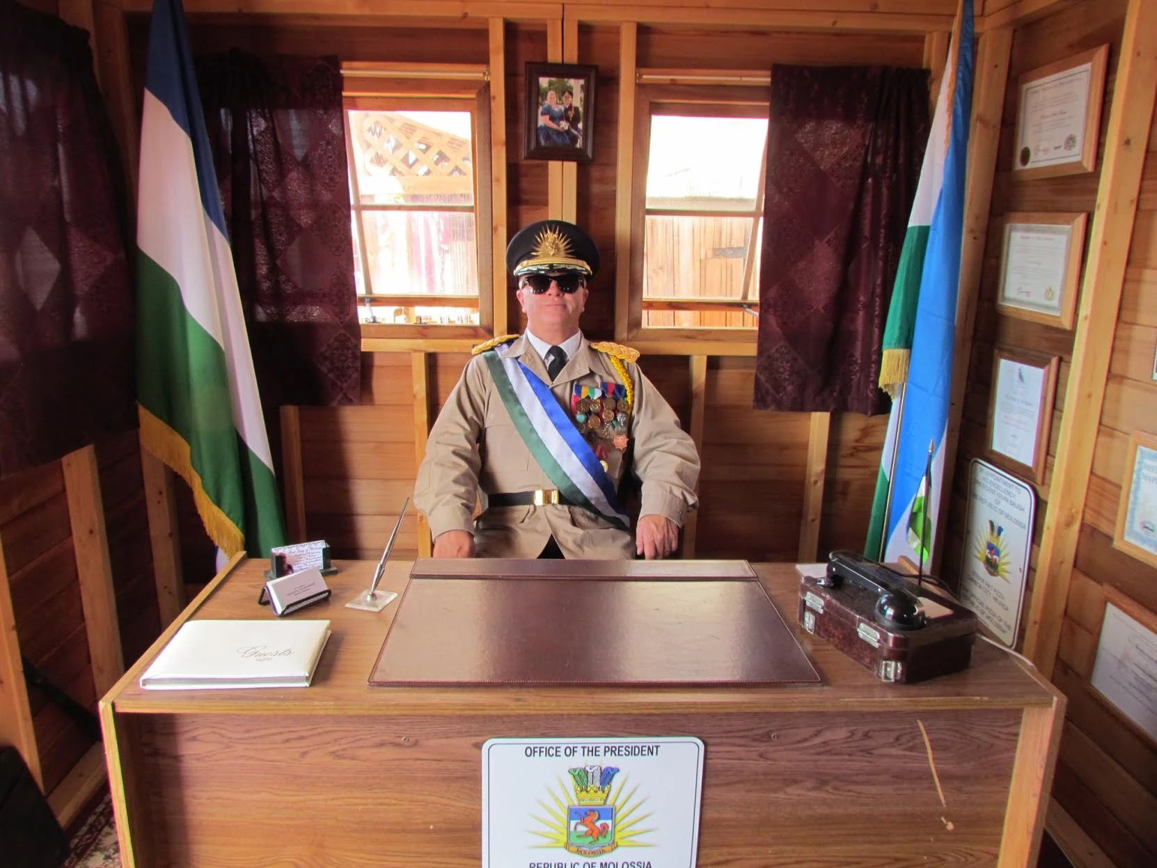 Molossia 1