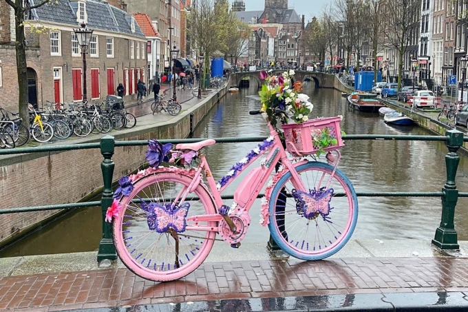 bieu tuong amsterdam 1