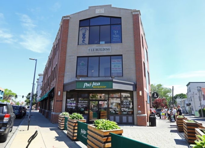 ngoi nha chung boston 1