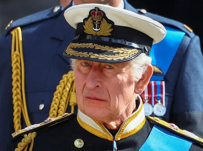 suc khoe vua charles chuyen bien xau 1