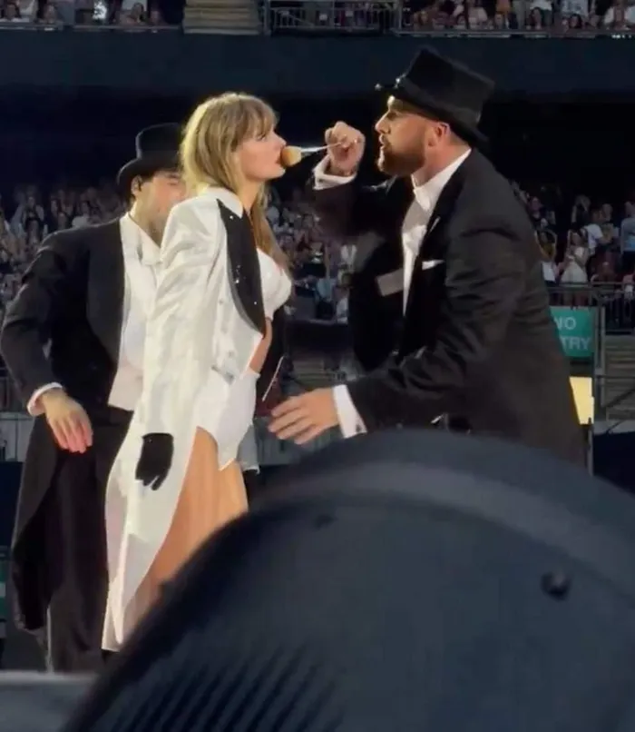 taylor swift ngat xiu 1