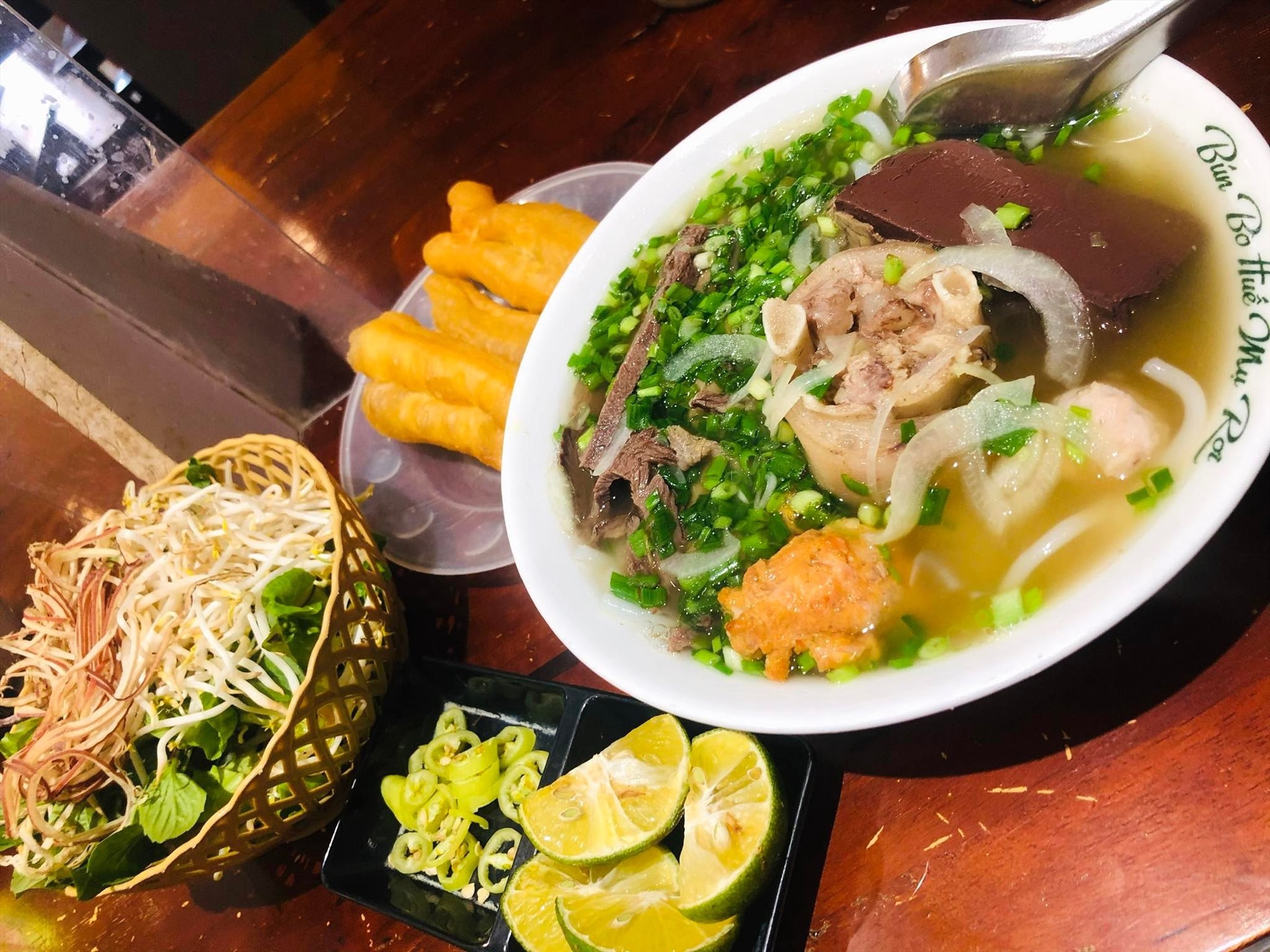 ton kem an ngoai