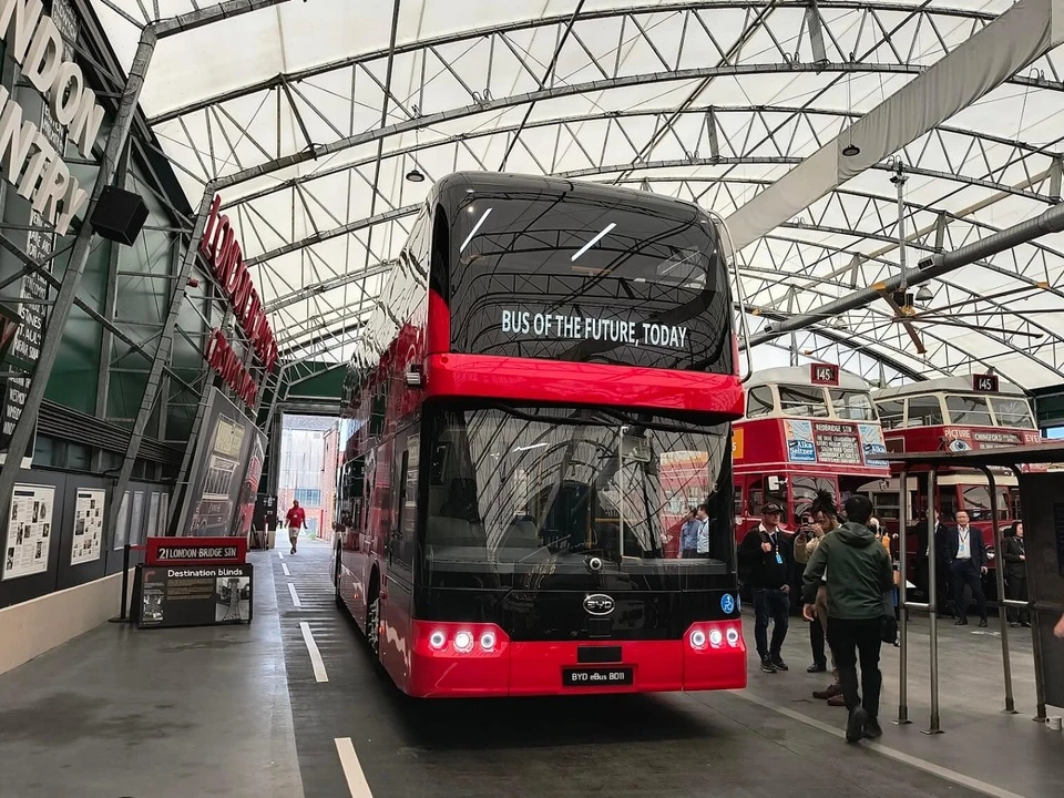 xe bus dien london 1