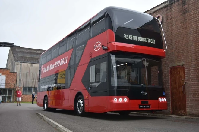 xe bus dien london 1