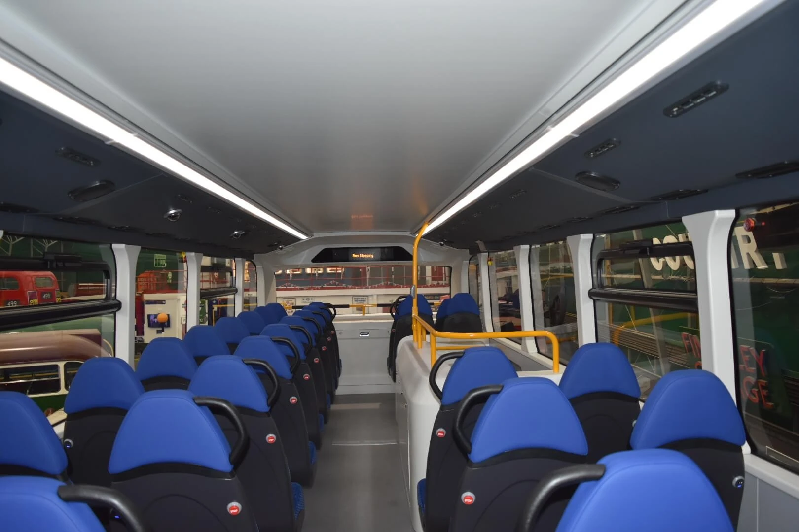 xe bus dien london 1