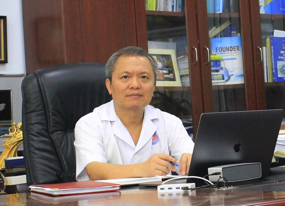bac si viet cap cuu