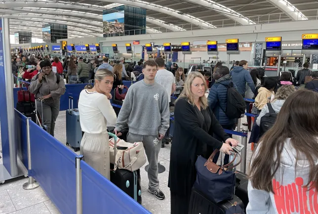 british airways huy chuyen