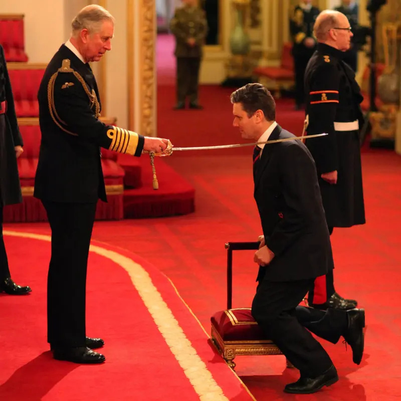 chan dung Keir Starmer 1