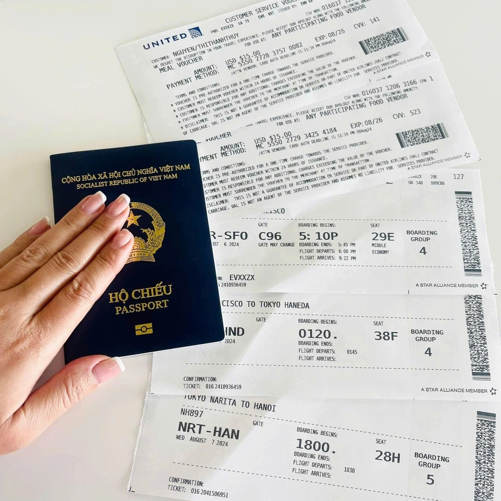 hang united airlines 1