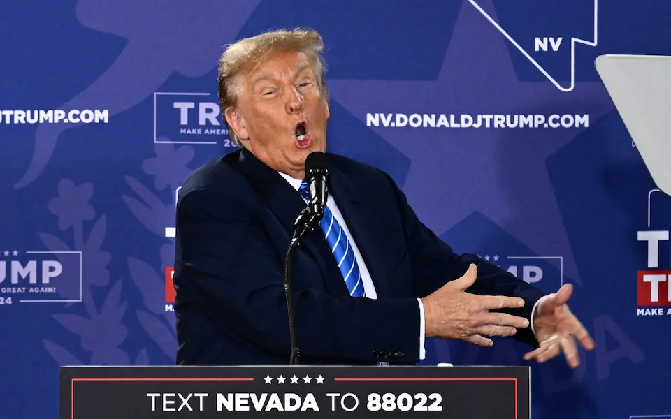 ong trump doa the chien 1