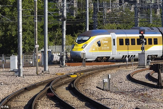tau vang eurostar 1
