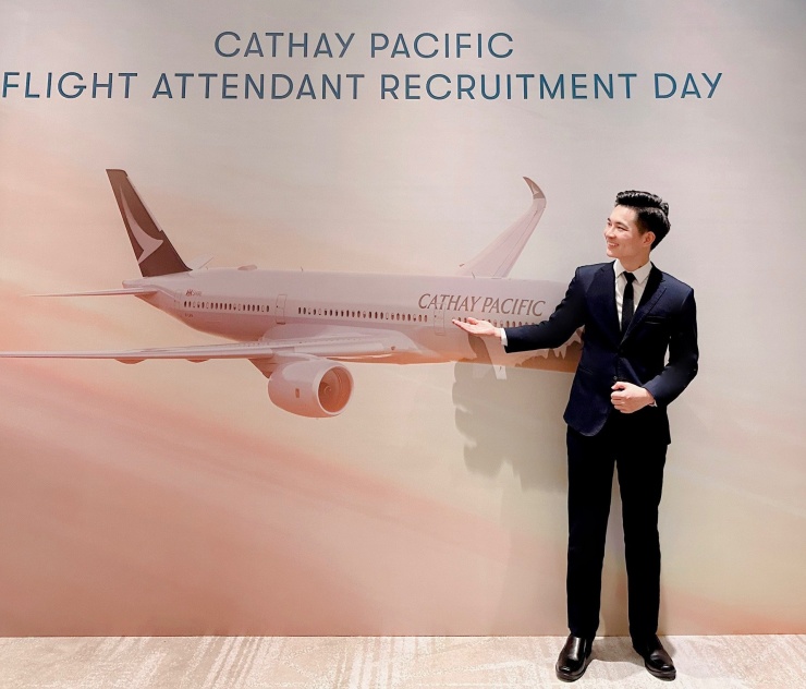 tiep vien cathay pacific 1