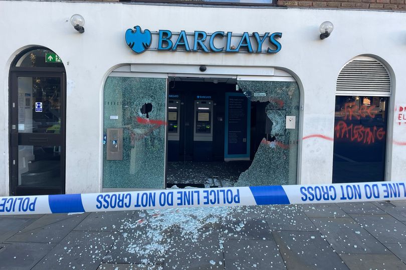 barclays bieu tinh palestine 1