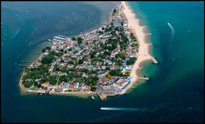 nha dai gia sandbanks 1