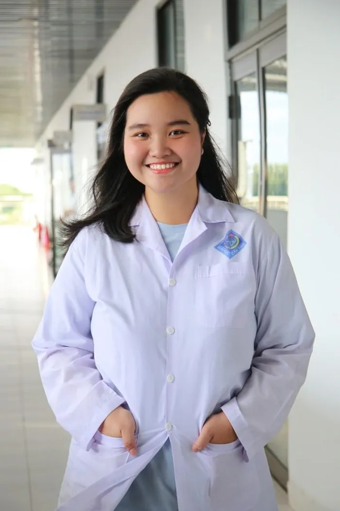 nu sinh anh hoc gioi 1
