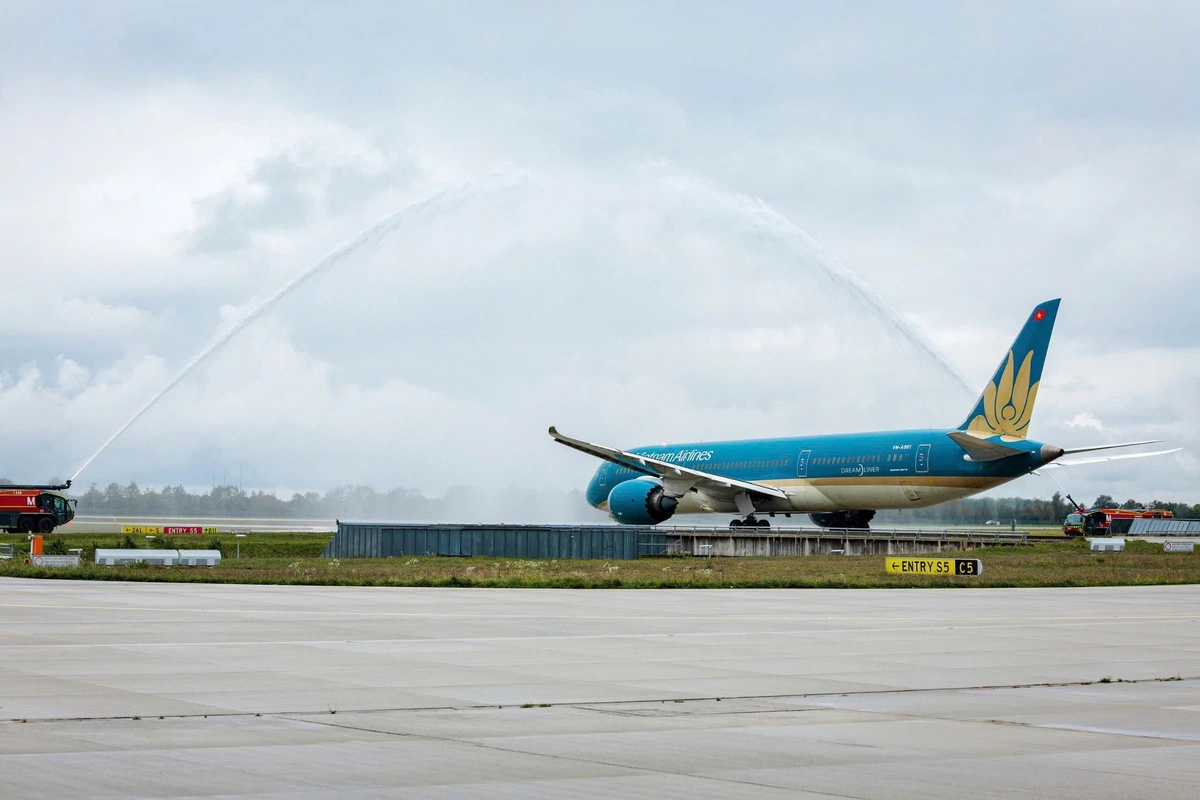 vietnam airlines den duc