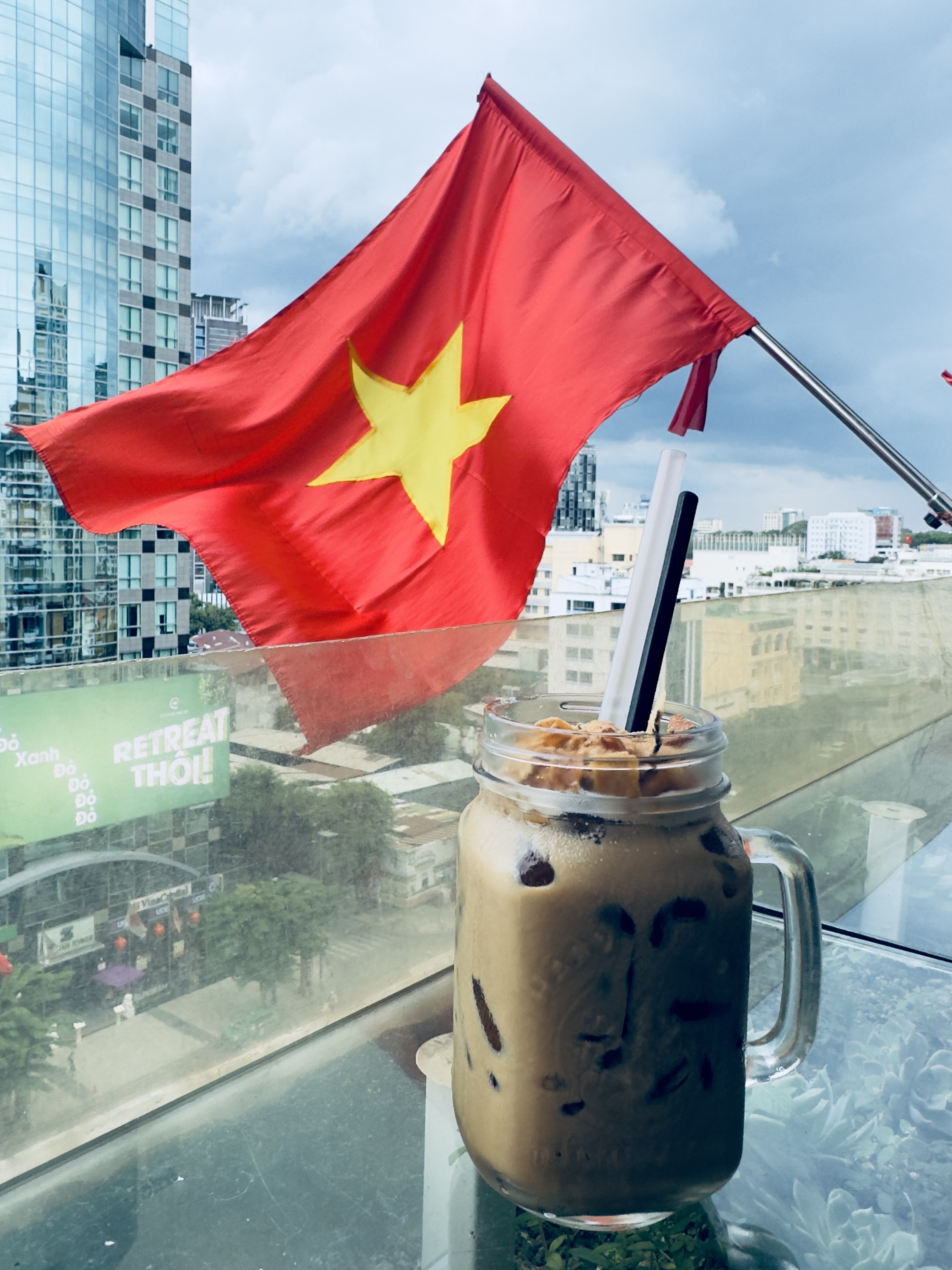 khach tay cafe 1
