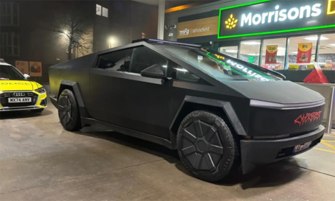 tesla cybertruck anh