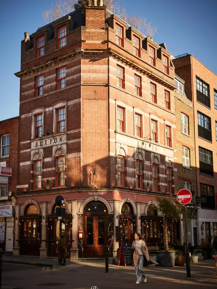 du lich london tiet kiem 1