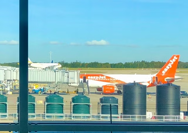 easyjet ho chieu