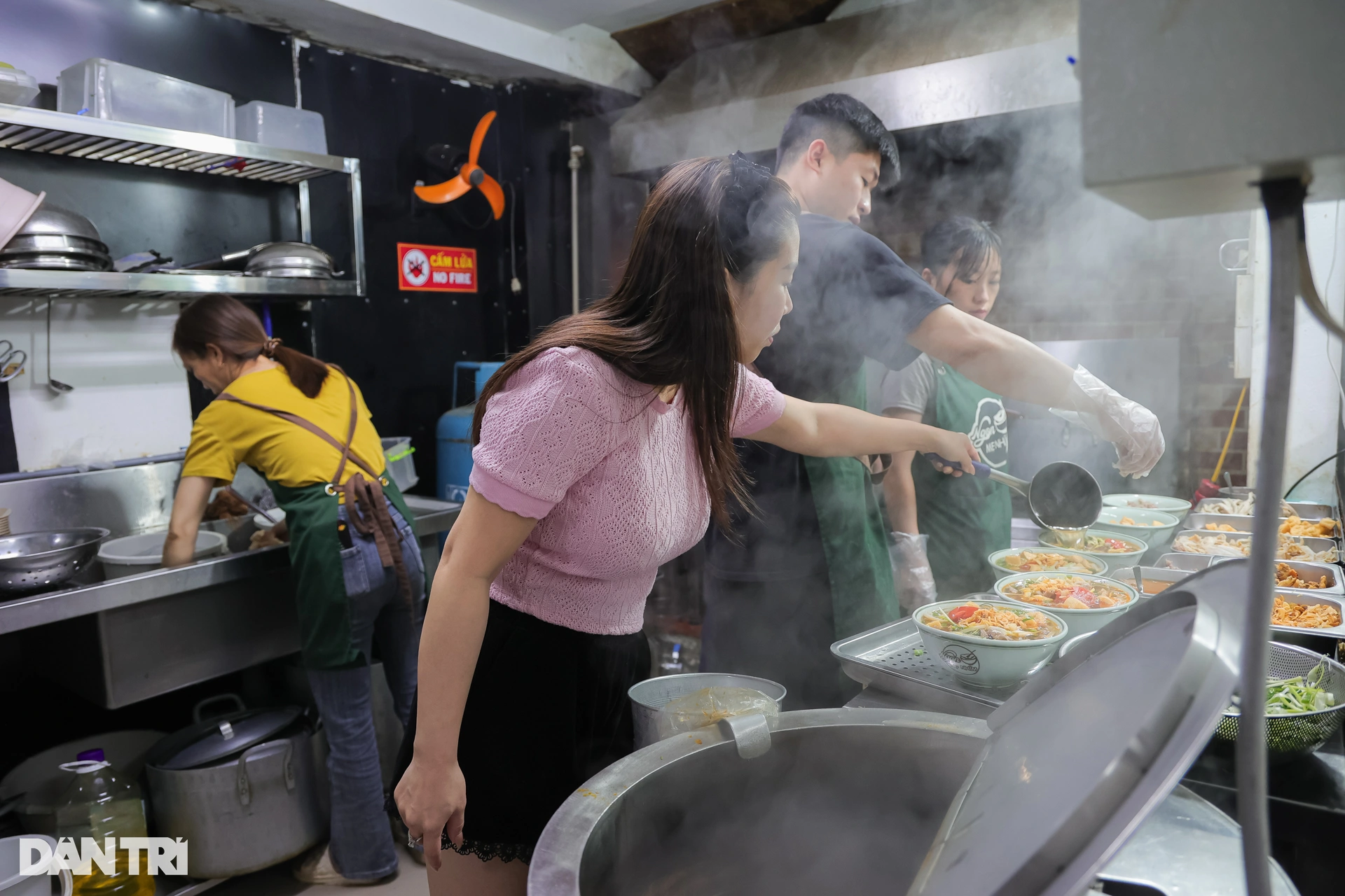 hong dang ban bun rieu 10