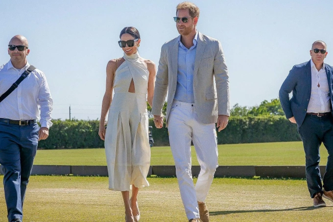 harry meghan nhan vien