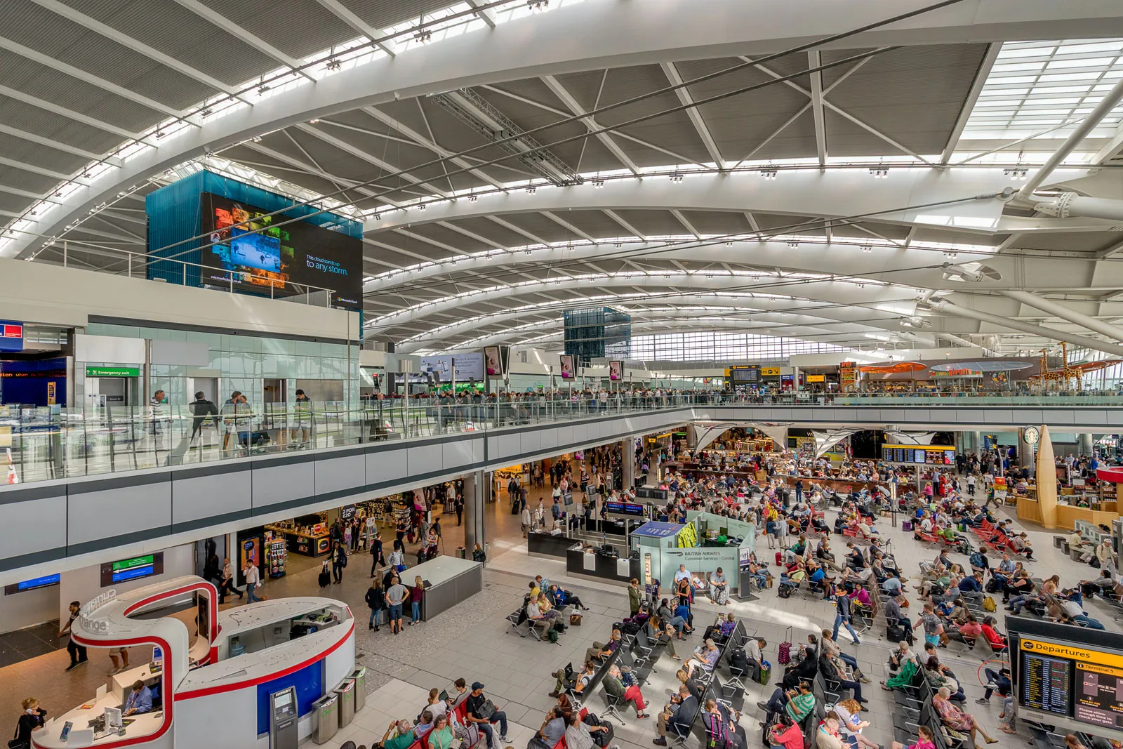 heathrow tang phi