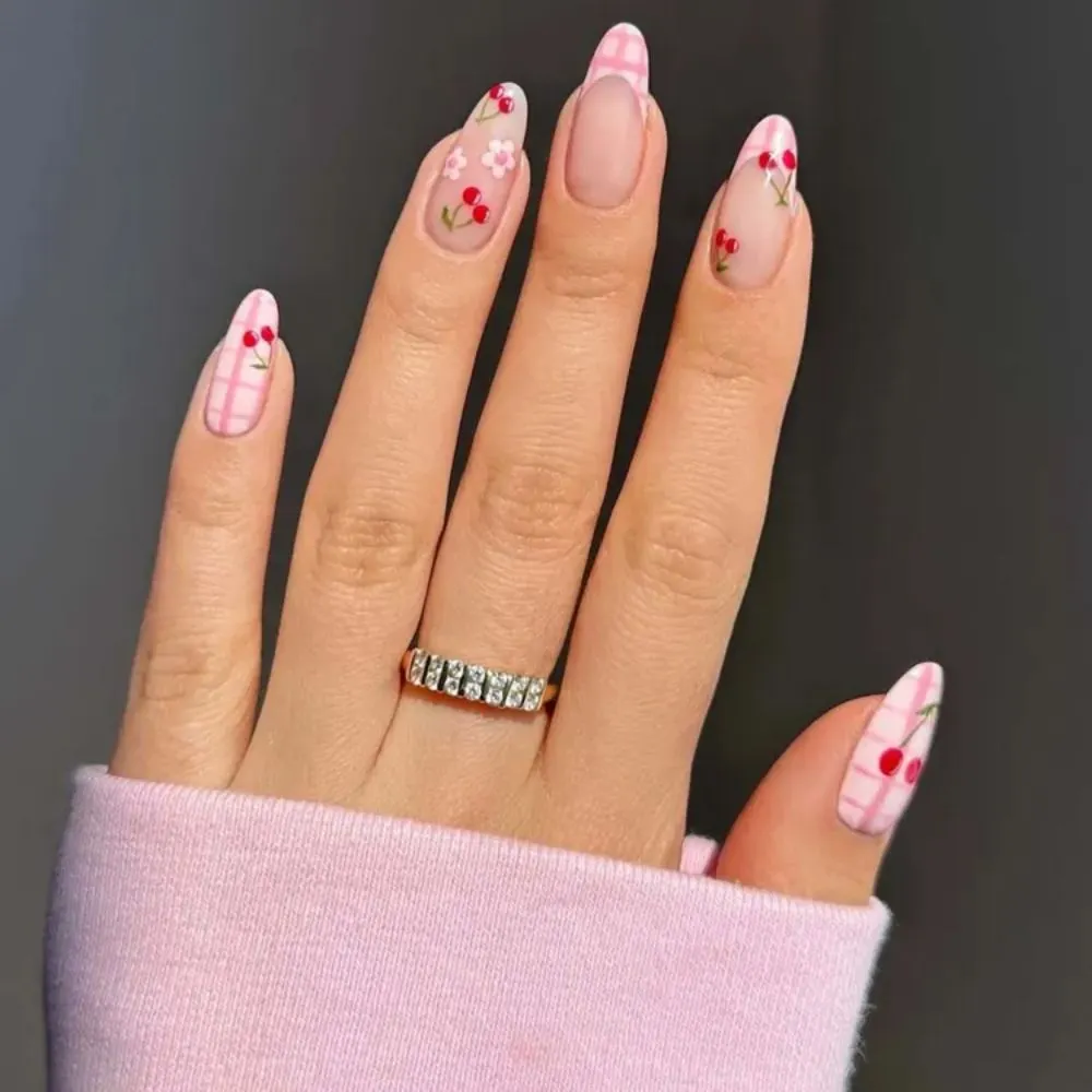 nail caro 1