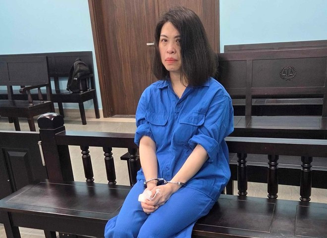 nhan vien dai su quan 1