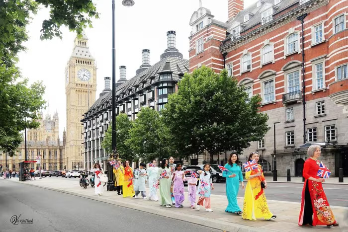 viet phuc bo hanh london 1