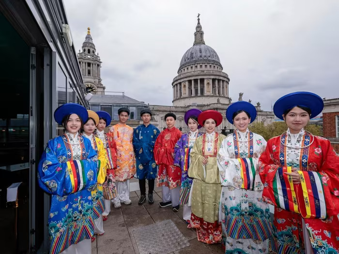 viet phuc bo hanh london 1