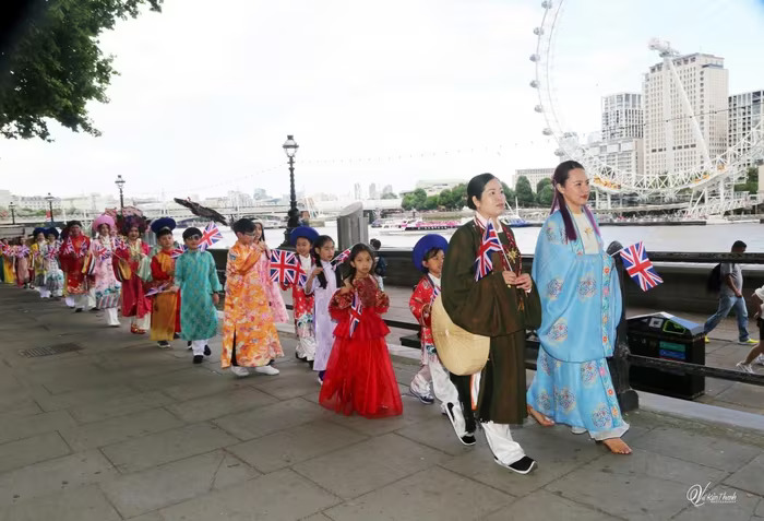 viet phuc bo hanh london 1