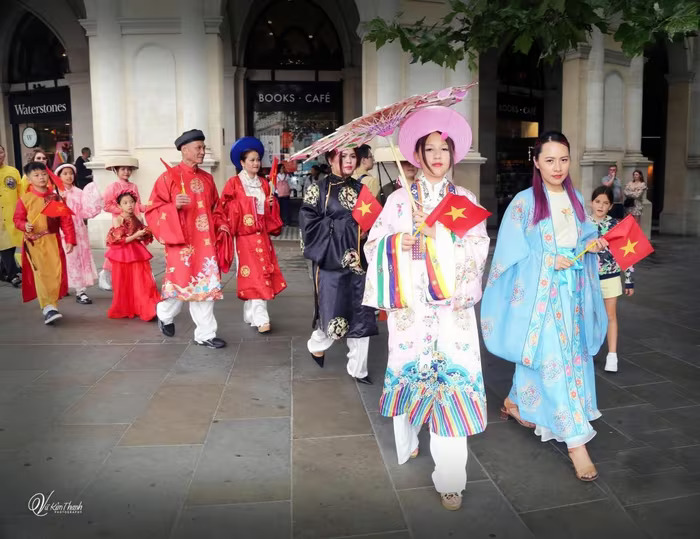 viet phuc bo hanh london 1