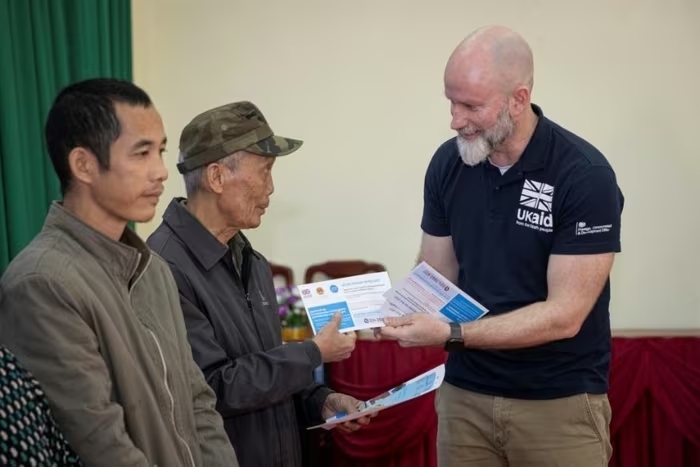 khong can noi to 1