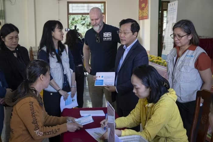 khong can noi to 1