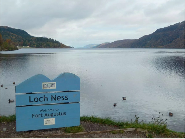 thuy quai loch ness again 1